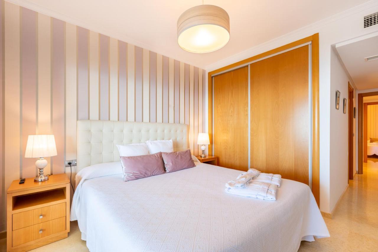 Neptuno Malaga Apartamento De Lujo Rincón de la Victoria Exteriör bild